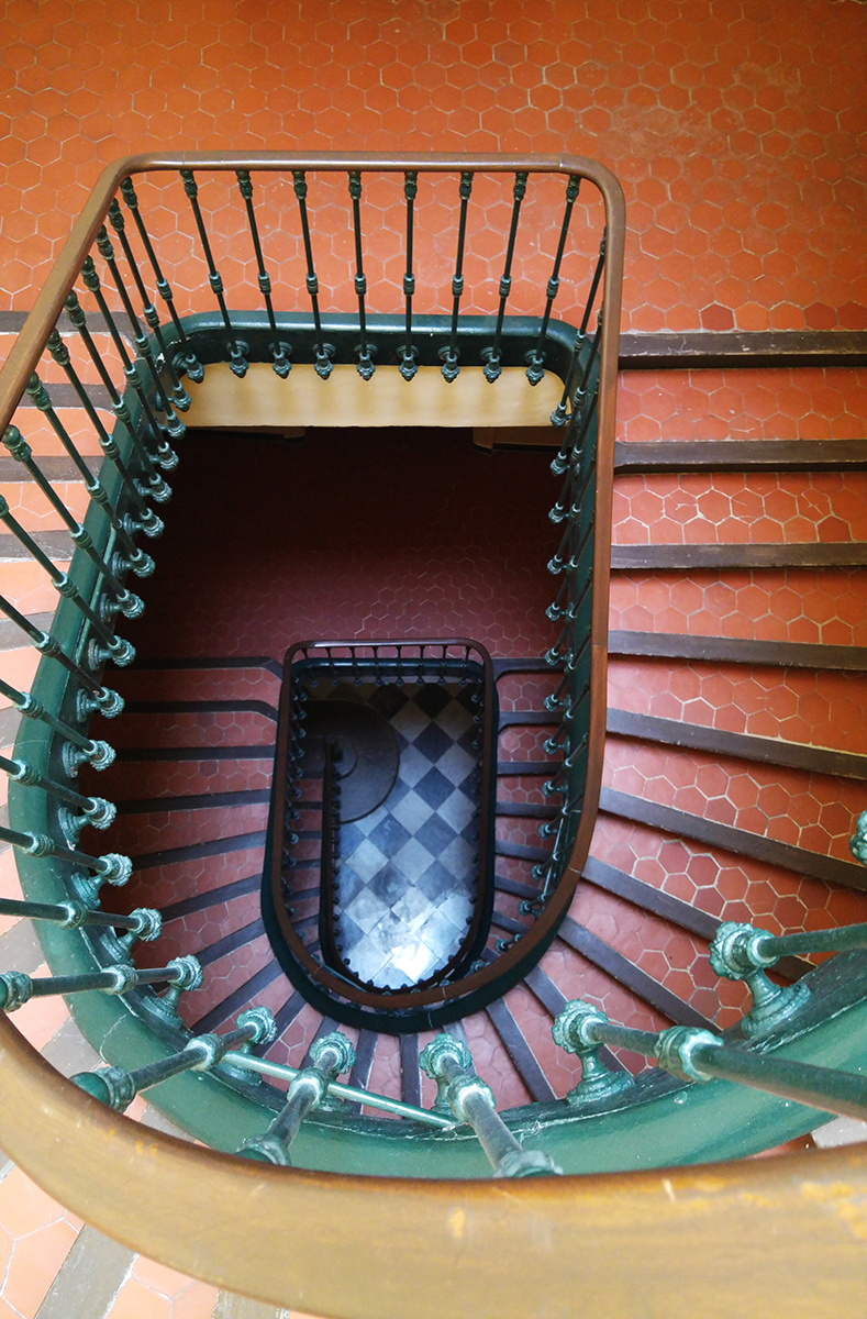 appartement-draguignan-histoire-hall-06.jpg